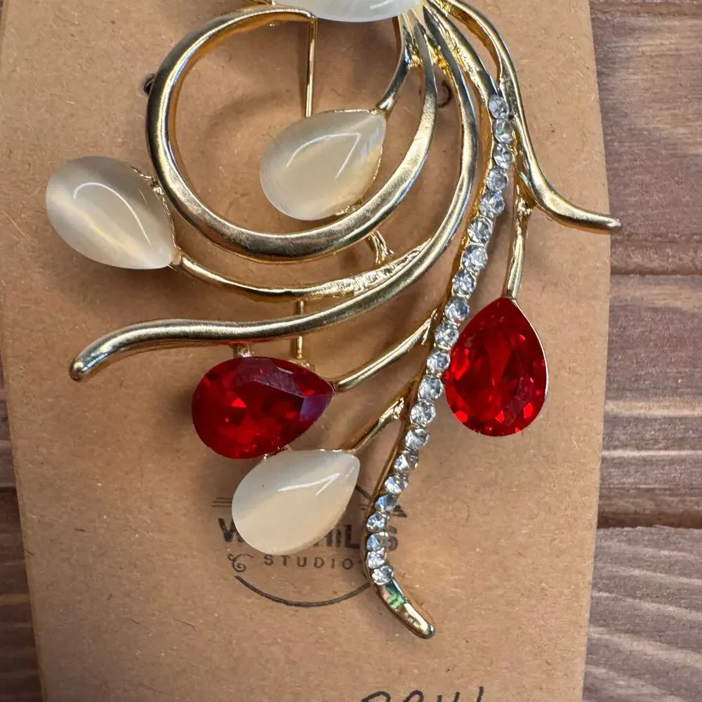 Beautiful Peacock Pin White Red Jewelry Brooch Fashion Jewelry FAST SHIP